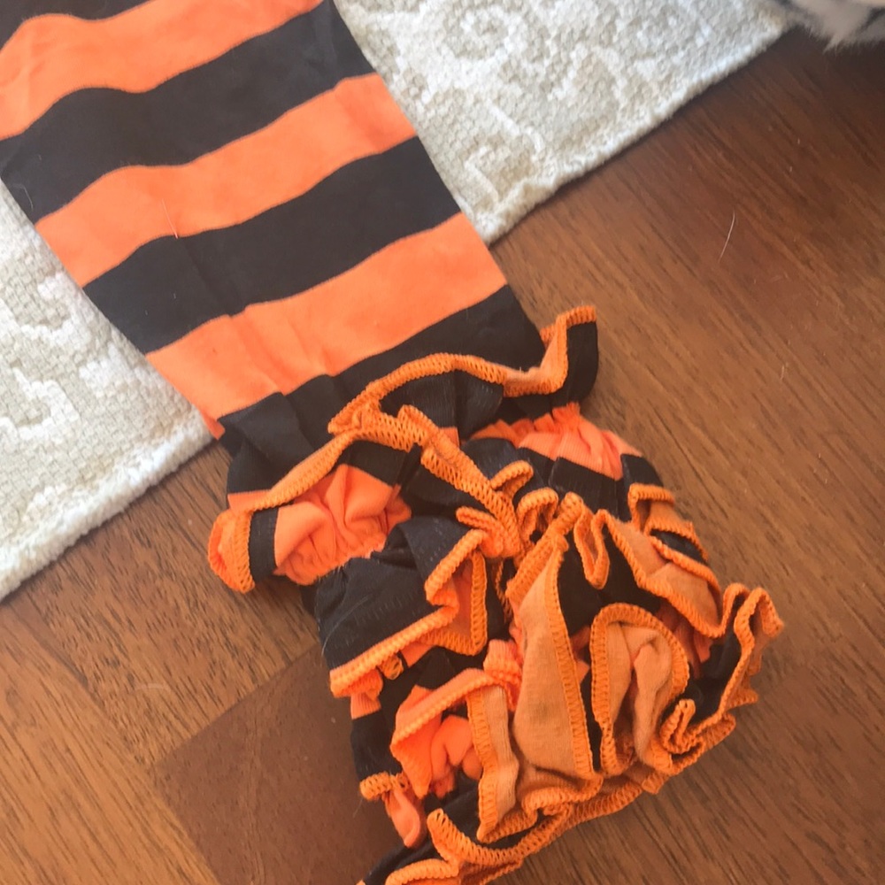 Ruffle Pants - Picture 3 of 4
